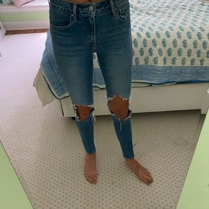 Levi’s Wripped Jeans